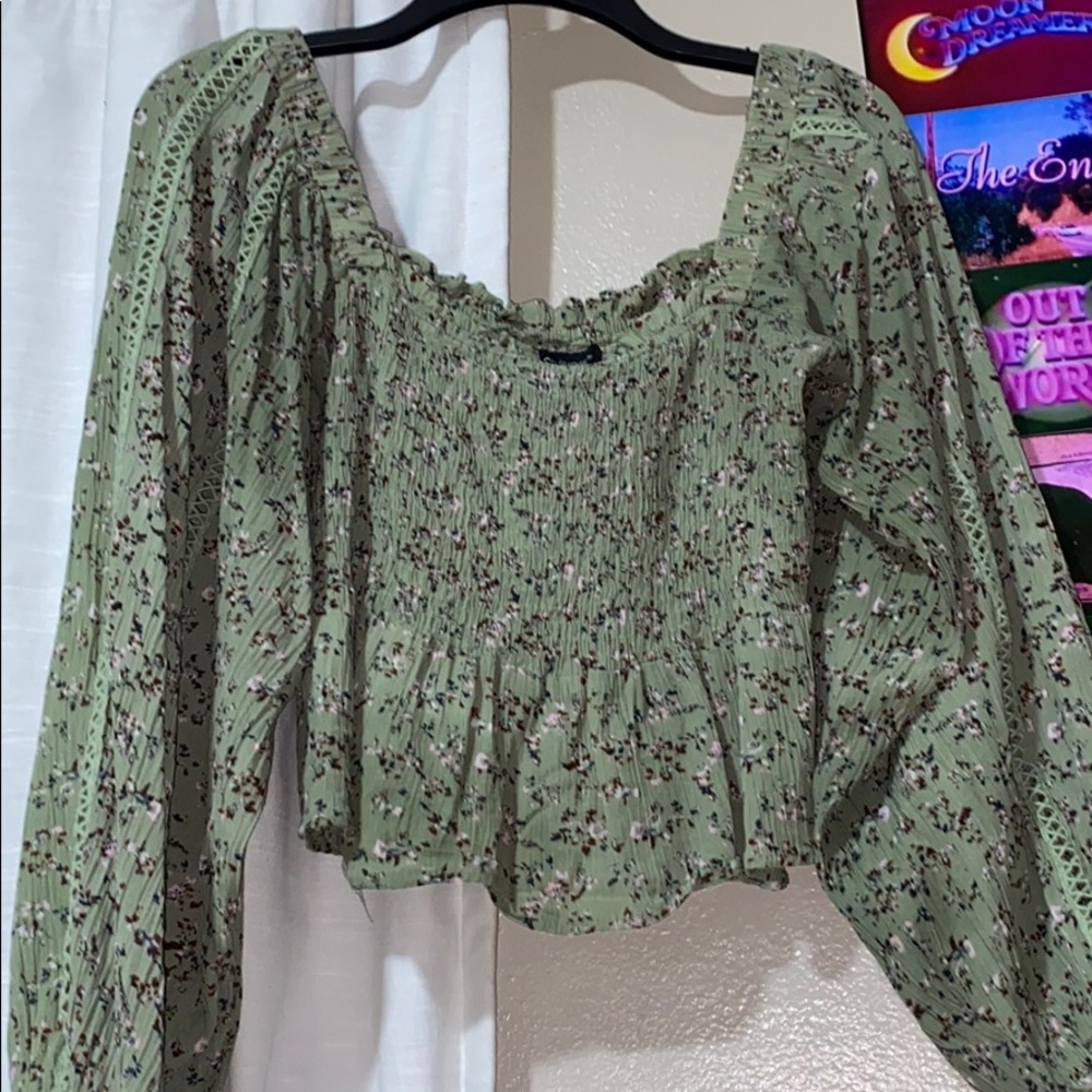 Green off the shoulders women’s top